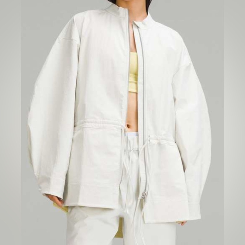 Lululemon Cinch Waist Stretch Shirt Jacket Bone Size Large